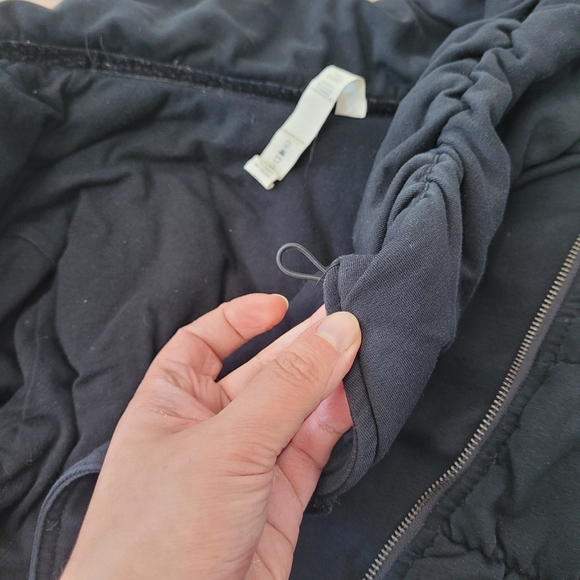 Black Lululemon Rejuvenate puffer jacket size 4 - Picture 7 of 15